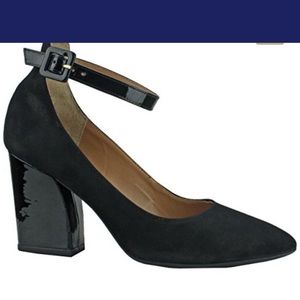 Bruno Menegatti black ankle strap pumps NWT